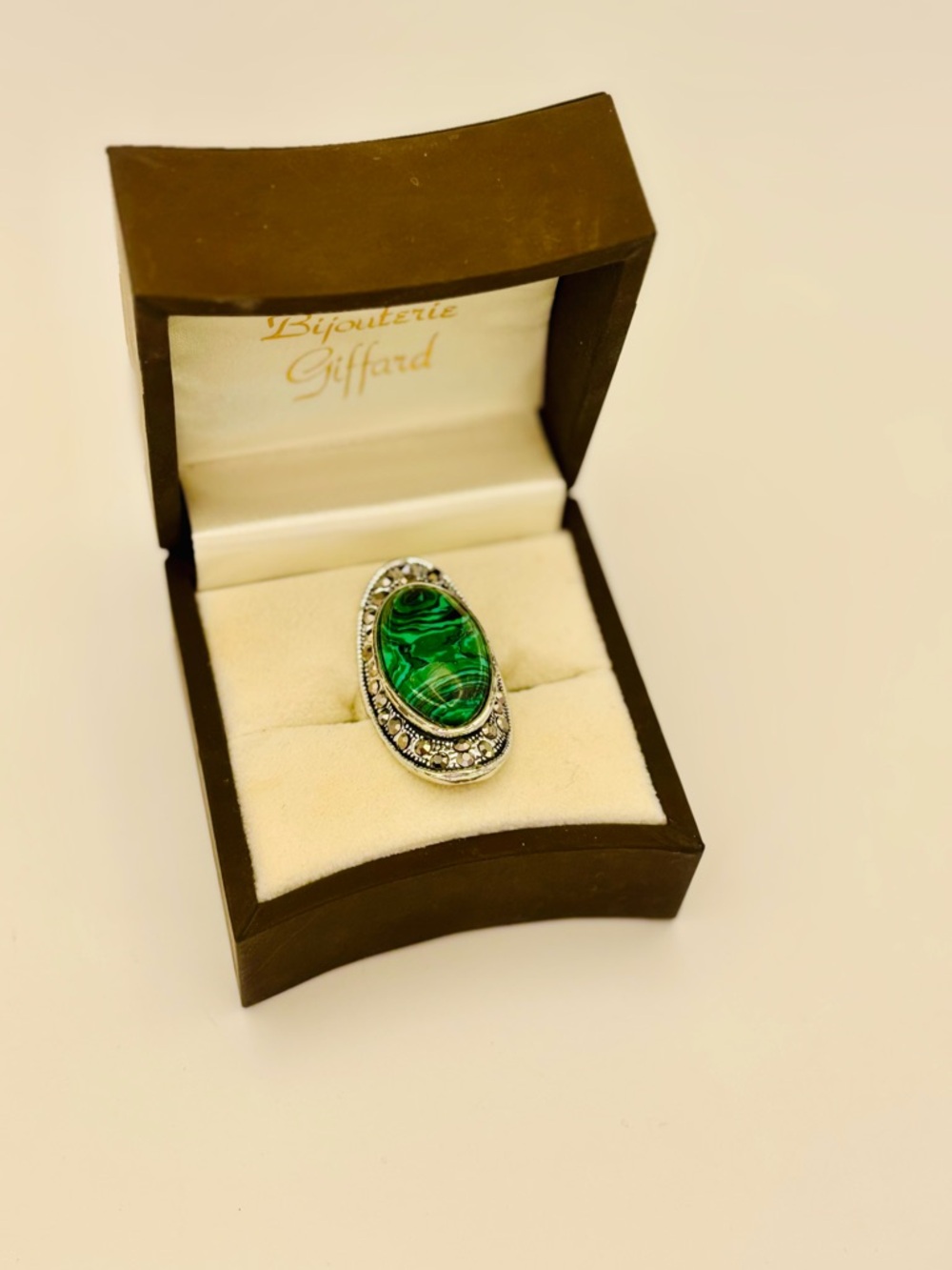 Statement Green Malachite Ring – Size 9, Silver-Tone Band - Picture 3 of 10
